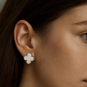 Clover Studs 1 White Clover Studs