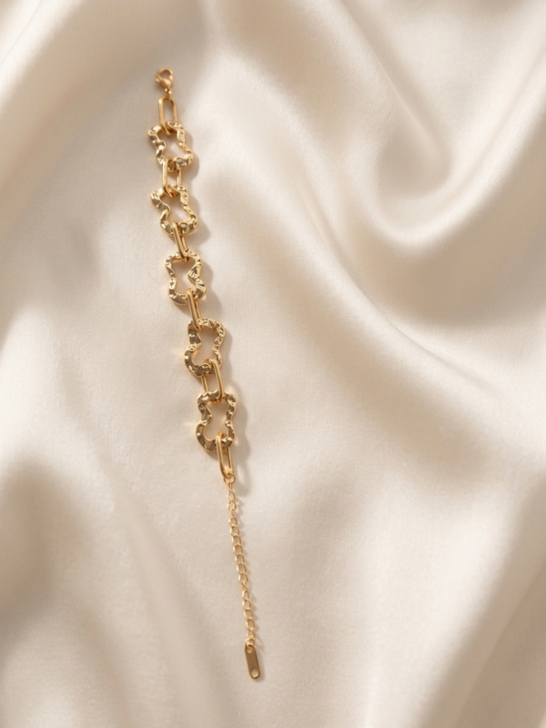 Gemini_Generated_Image_d18rtgd18rtgd18r Textured Gold Chain Bracelet