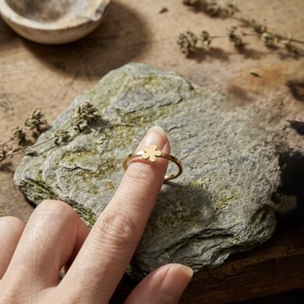 Gold Mini Flower Ring
