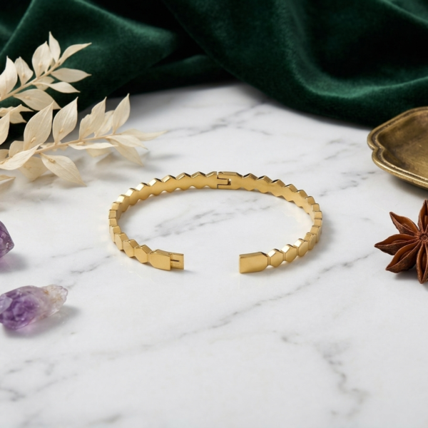 Gold Honeycomb Hexagon Oval Bangle