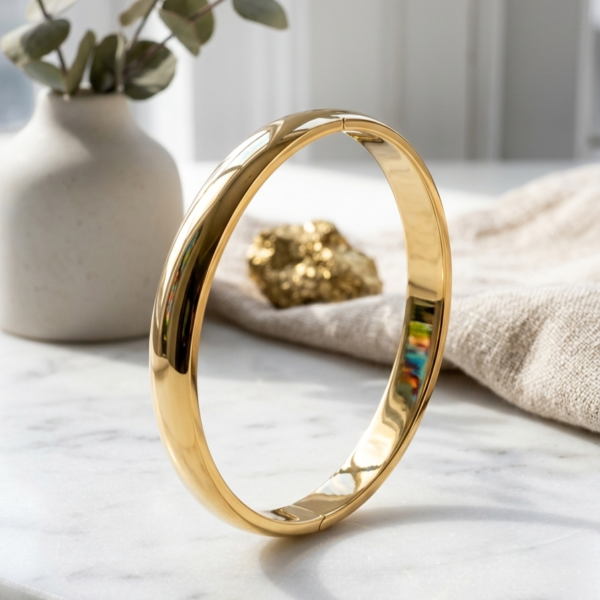 IMG_1555 Gold Chunky Minimalist Oval Bangle