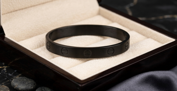 IMG_1568 Black Screw Detail Minimalist Oval Bangle