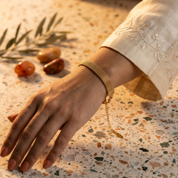 Gold Flat Mesh Chain Bracelet