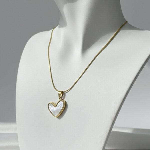 Pearl Heart Pendant Necklace